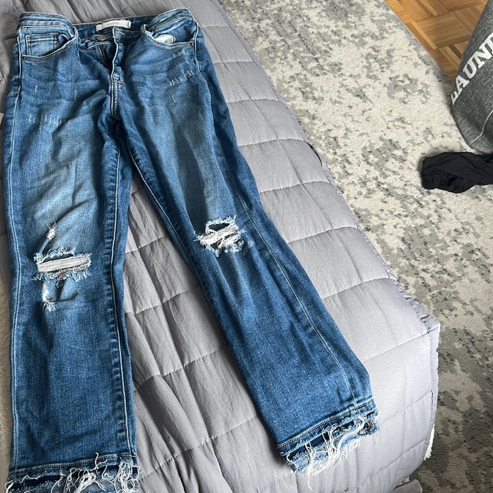 Distressed hidden jeans size 25